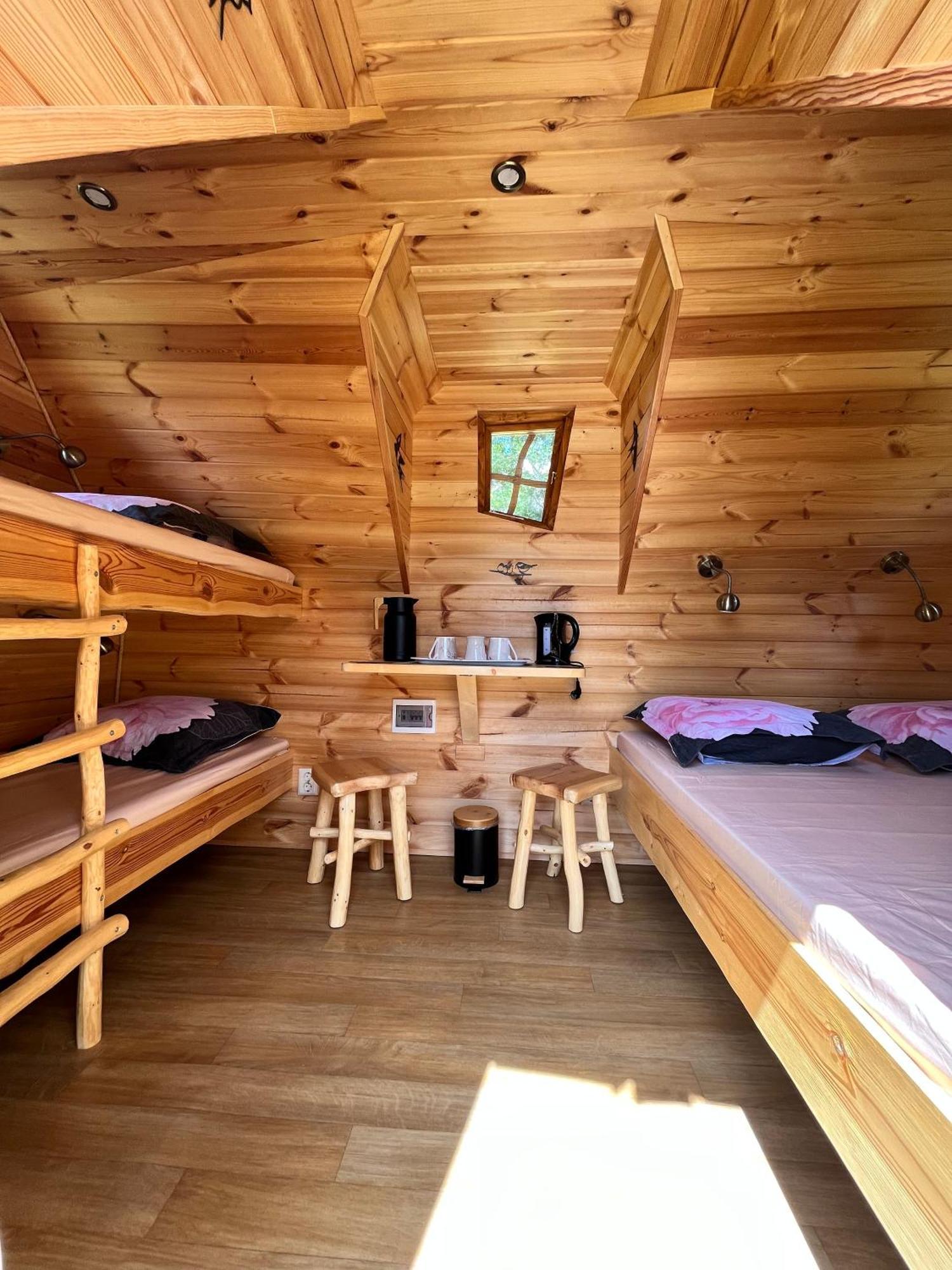 Auberge De L'Hirondelle Saint-Cirq  Rum bild